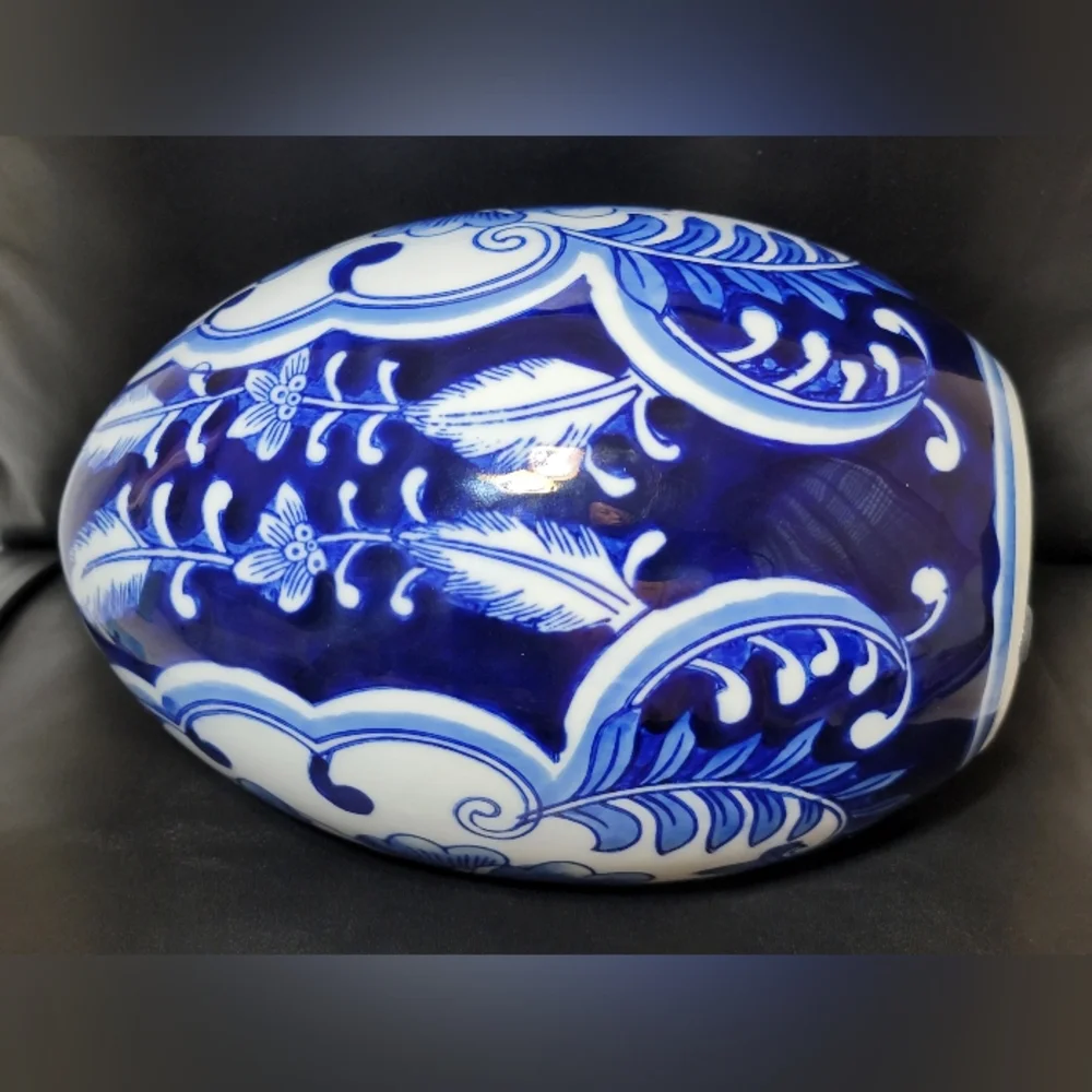Cobalt Blue & White Chinoiserie Large 3D Egg Shape Ceramic Pottery ~ 8 inches H - Picture 17 of 17